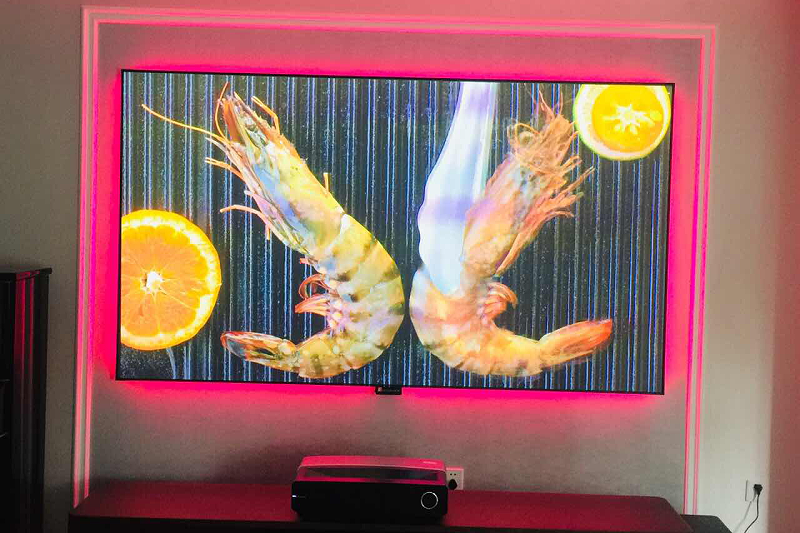激光電視如何搭配比較好